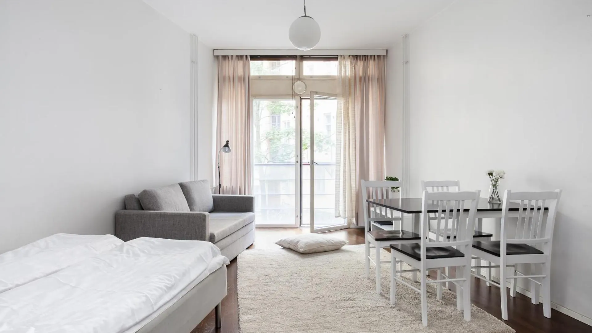 Επικοινωνία με το 2Ndhomes Kluuvi Studios